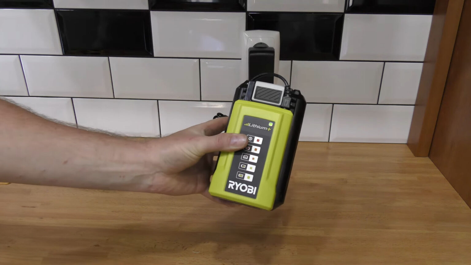 How To Fix Ryobi 40v Battery Not Charging 6 Problems And Fixes