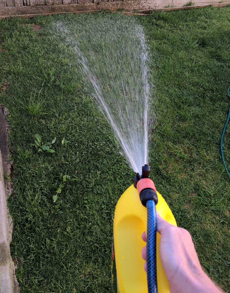 hose on weed and feed