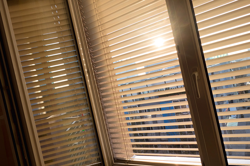 venetian blinds