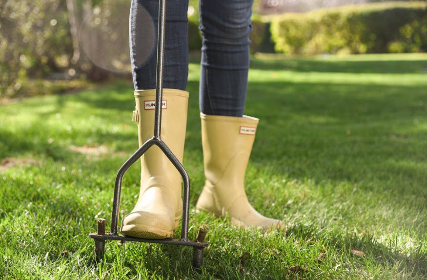 yard butler core aerator in use