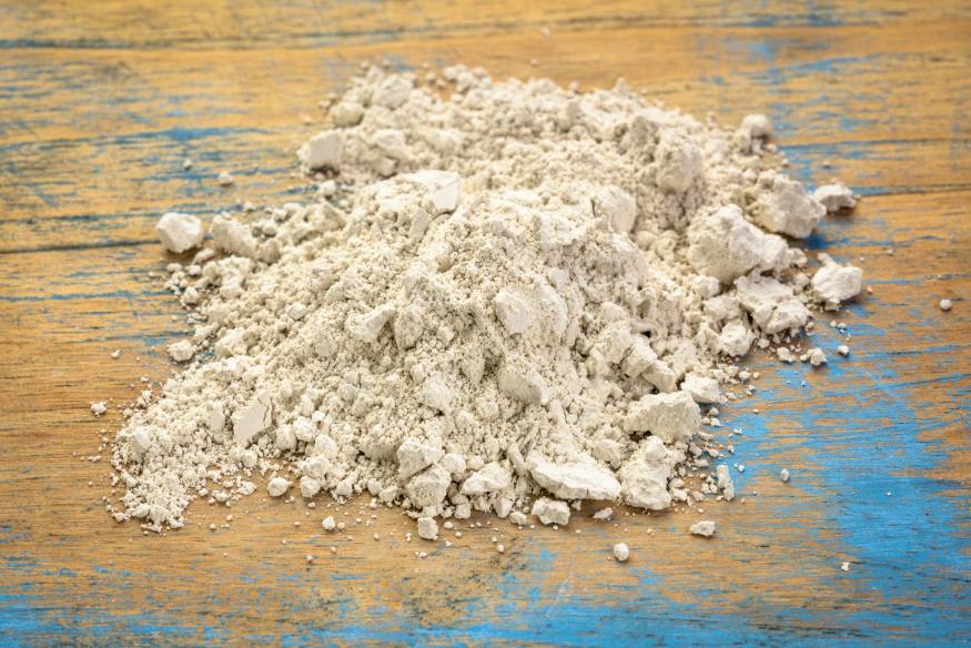 diatomaceous earth powder on the table