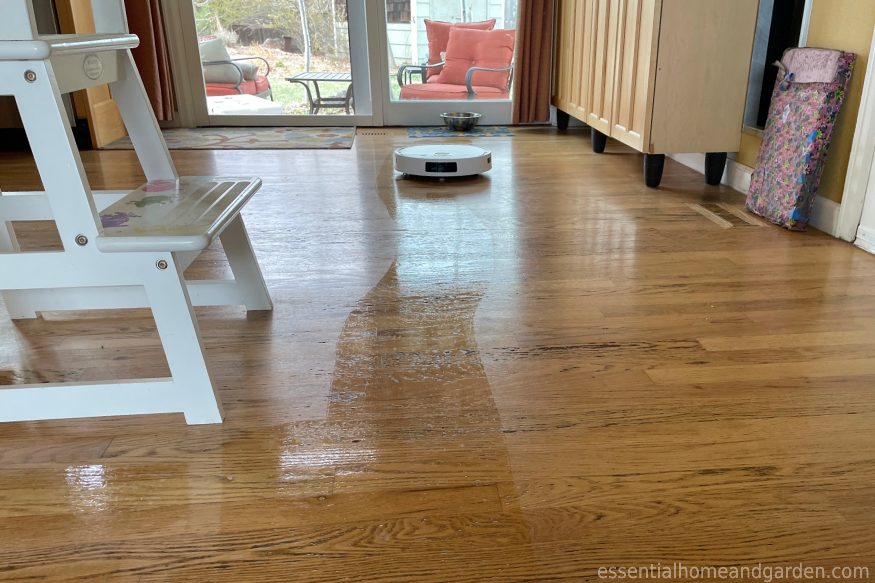 Yeedi Vac 2 Pro mopping the floor