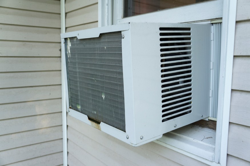 picture of a window ac showing its back vent